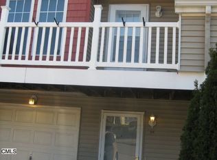 25 Miranda Ln, Stratford, CT 06615