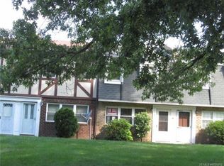 4 Briar Mills Dr, Brick, NJ 08724
