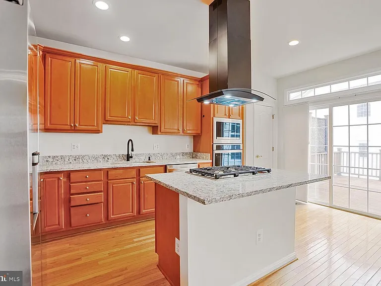 22062 Dilworth Sq — Photo 8