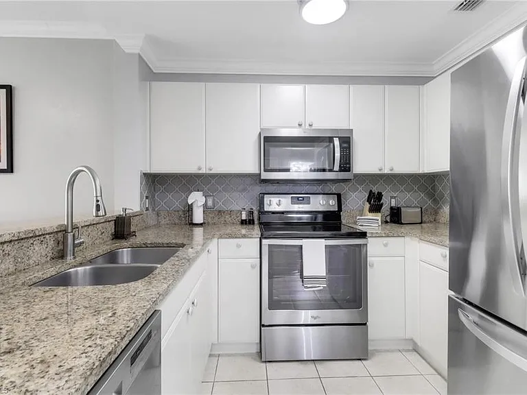 4450 Botanical Pl #106 — Photo 5