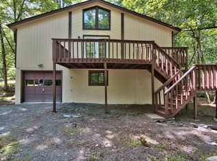 3288 Greenbriar Dr, East Stroudsburg, PA