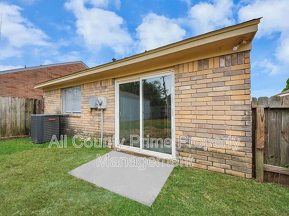 5th image of 5546 Santrey Dr