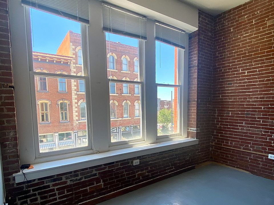 1st image of 309 Delaware St APT 202