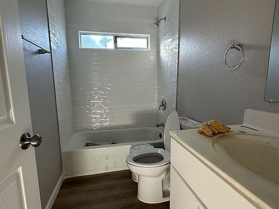 4th image of 7127 Howerington Cir
