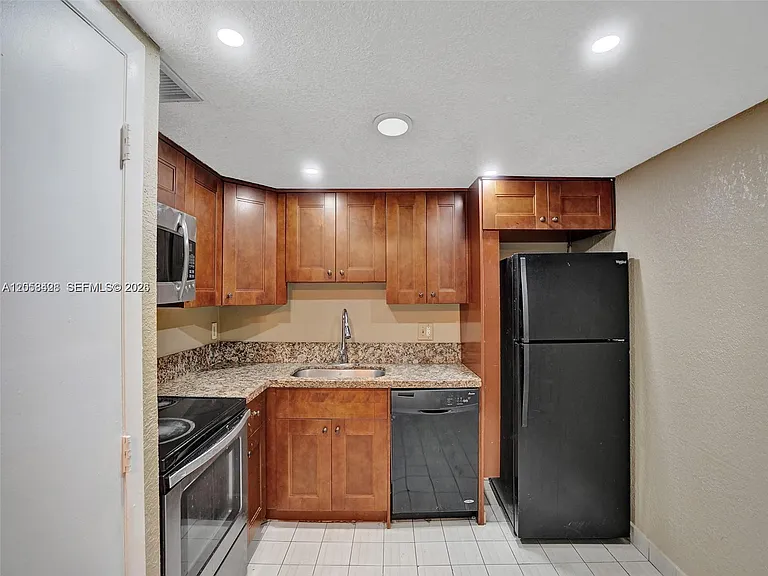 4166 Inverrary Dr #403 — Photo 5