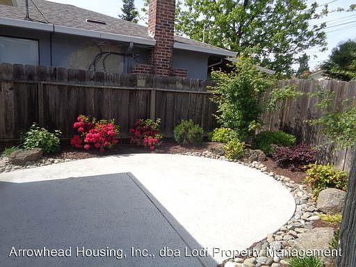 2nd image of 1115 Glenhurst Dr