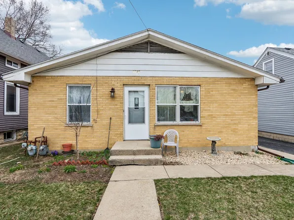 1016-18 Solfisburg Ave, Aurora, IL 60505