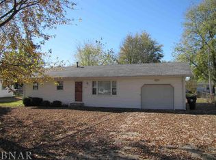 417 S Walnut St, Wapella, IL 61777