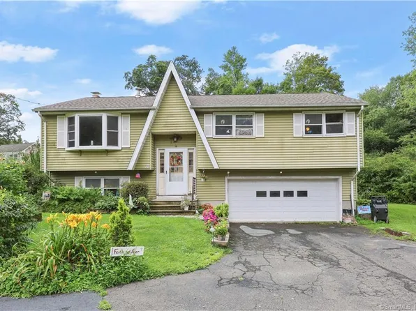 215 West Road, Beacon Falls, CT 06403