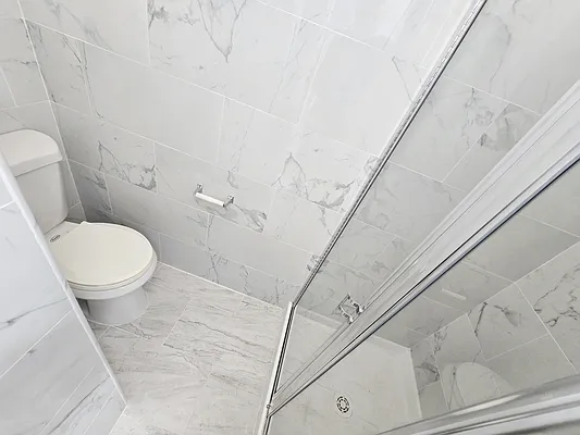 Rented by Voro Purple LLC | media 7