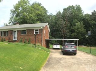 3118 6th Ave SW, Hickory, NC 28602