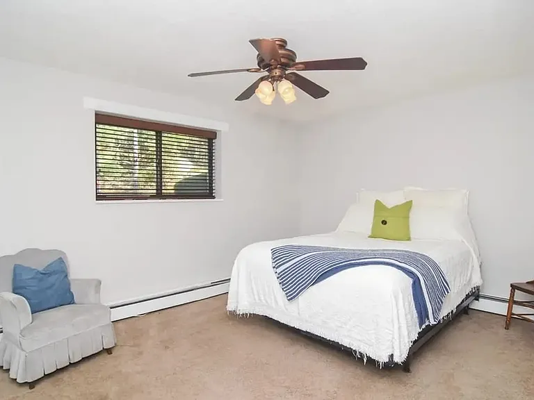 50 Colonial Dr #2 — Photo 9