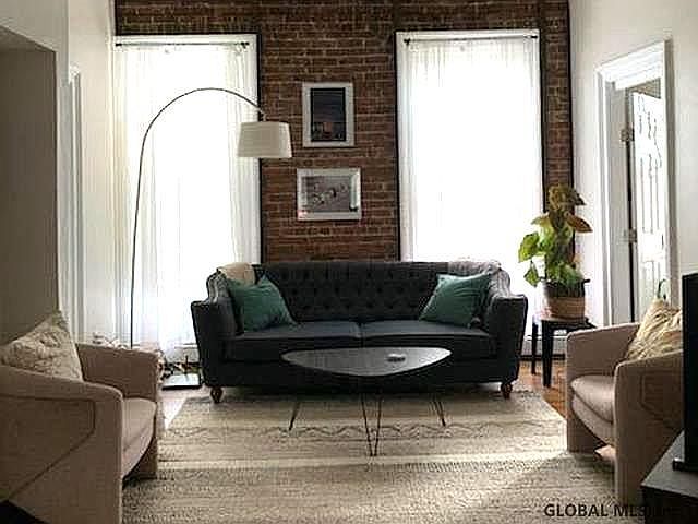 Living Room (Front)