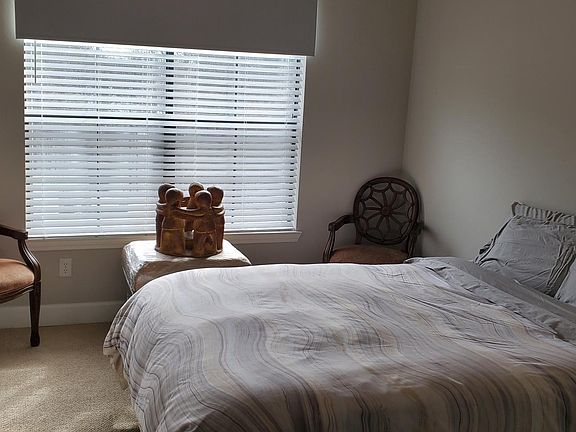 3rd image of 3777 Peachtree Rd NE APT 1432