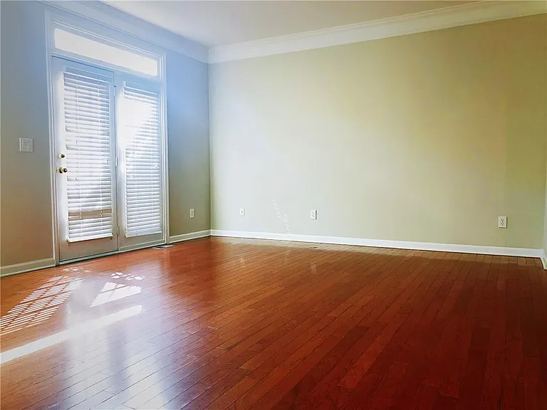 6078 Kentons Ln — Photo 4