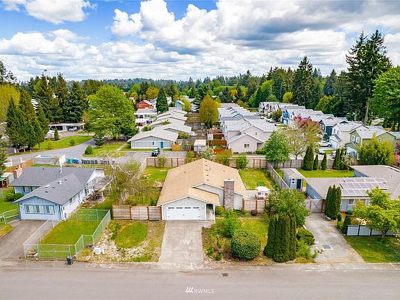 2nd image of 1418 Alanna Dr SE