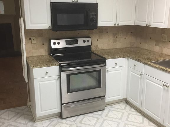Stove and microwave oven
