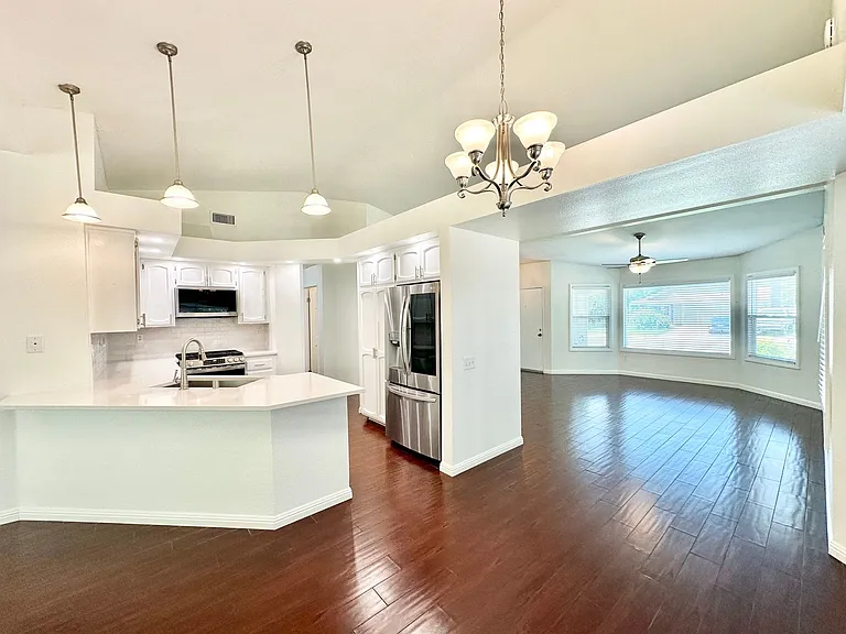 1415 Henshaw Rd — Photo 13