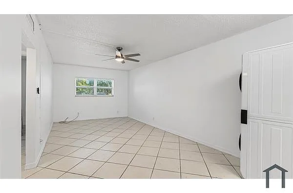Building Photo - 500 SW 2nd Ave #111