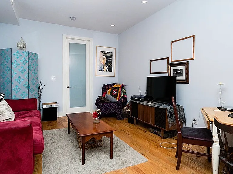 168 Harman St #1A — Photo 6