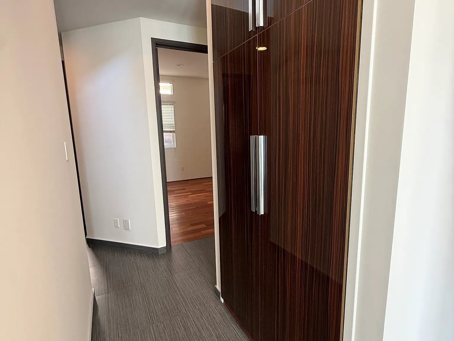 3 bed, 2.5 bath, 2080 sqft, $5,450 — Photo 4