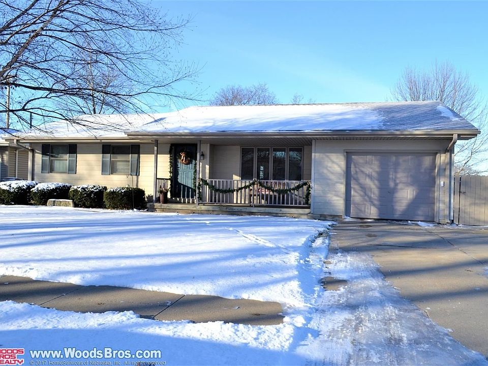 1st image of 1769 Meadow Lane Dr