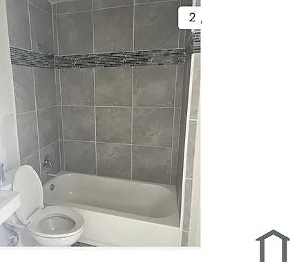 3 bed, 860 sqft, $1,900 — Photo 3
