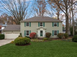 28720 Lincoln Rd, Bay Village, OH 44140