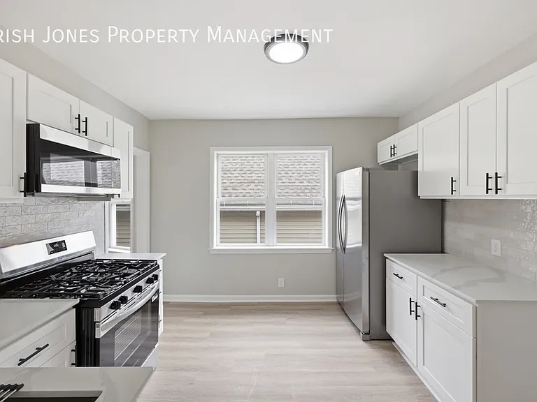 61 Princeton Pl #2 — Photo 7
