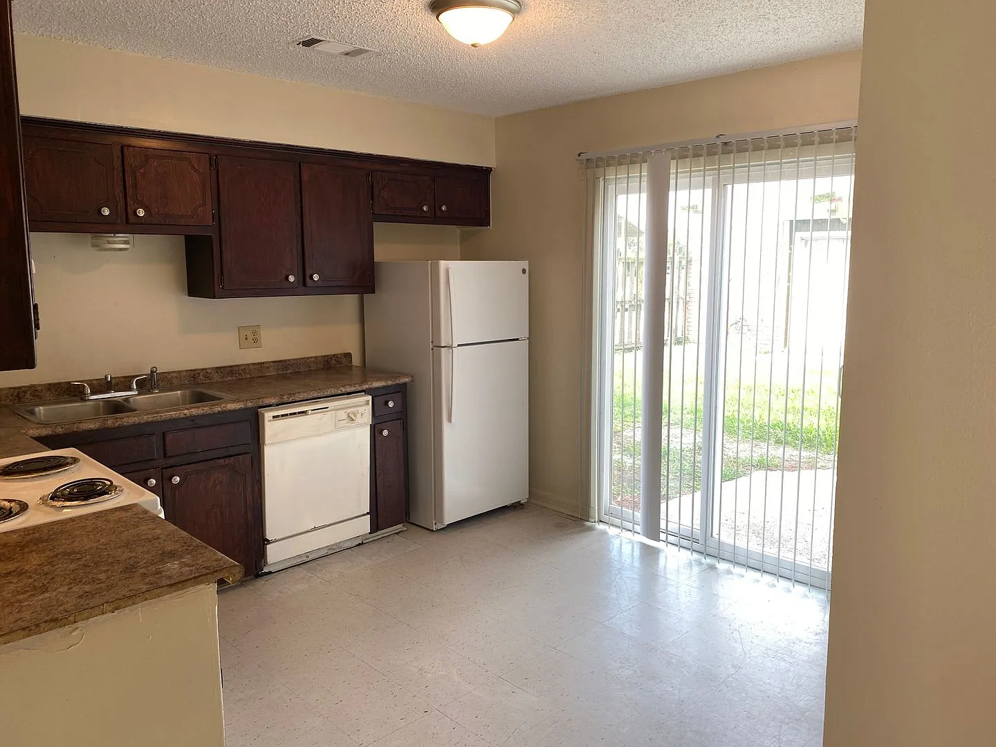 G2 8757 Granite — Photo 2