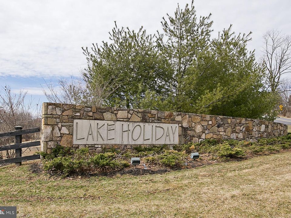 1st image of 1216 Lakeview Dr