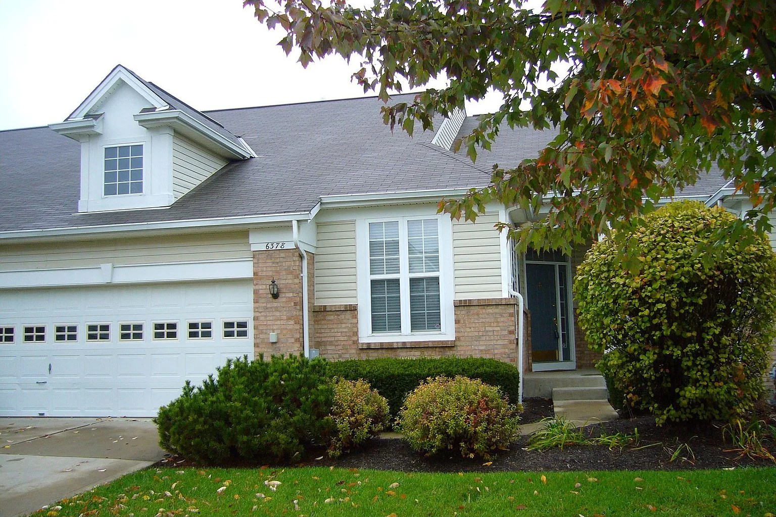 6378 Eagle View Dr photo 1