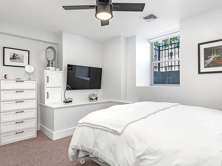 426 Spring St #B103 — Photo 20
