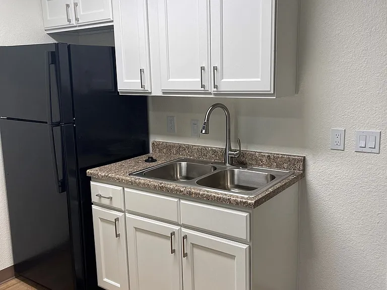 Casa de Sierra Senior Apartments — Photo 14