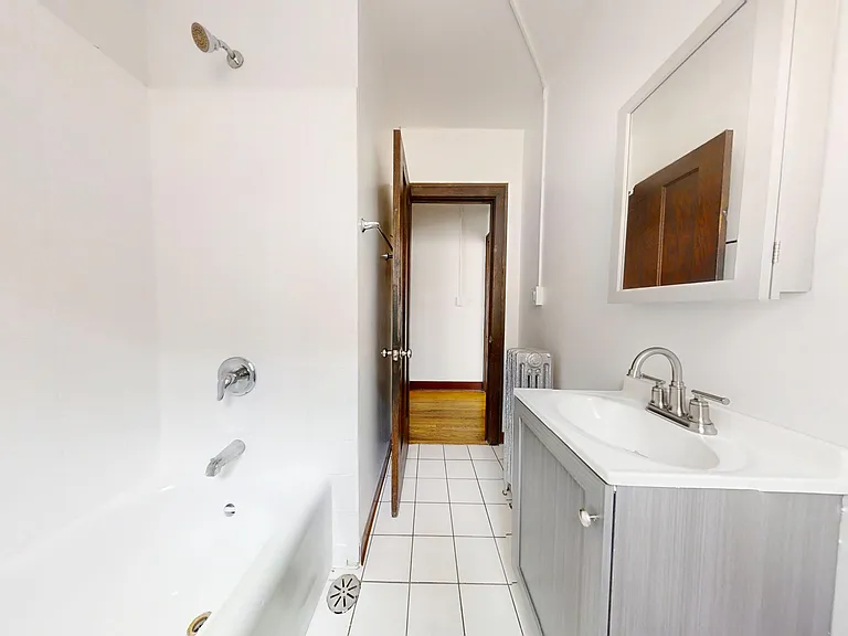 4205-11 W. Fullerton — Photo 14