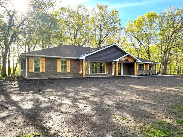 30126 Liberty Park Pl, Macon, MO 63552