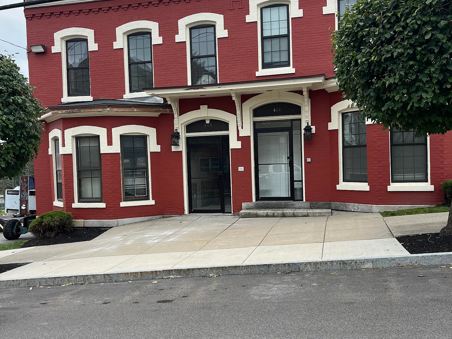 2 bed, 1.5 bath, 1200 sqft, $1,850 — Photo 1