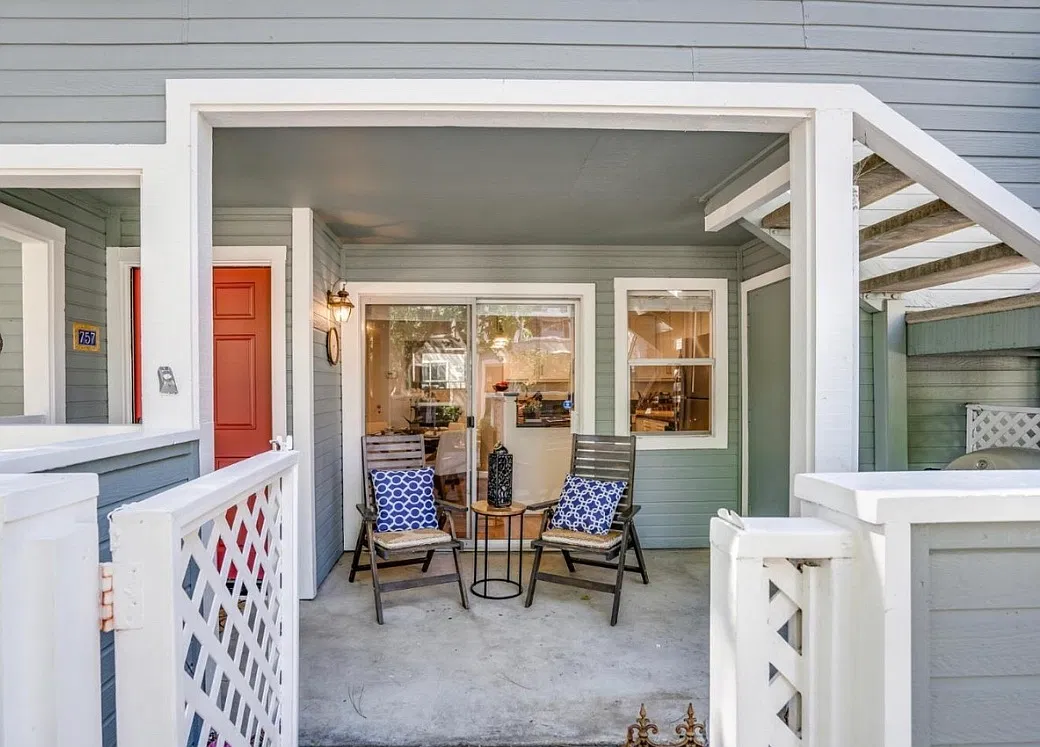 757 Portwalk Pl — Photo 1