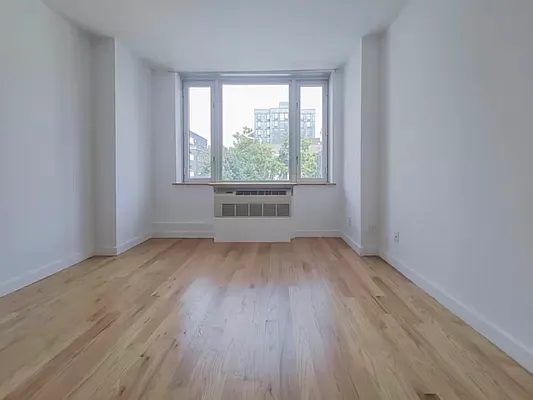 Rented by Metropolitan Property Group | media 35