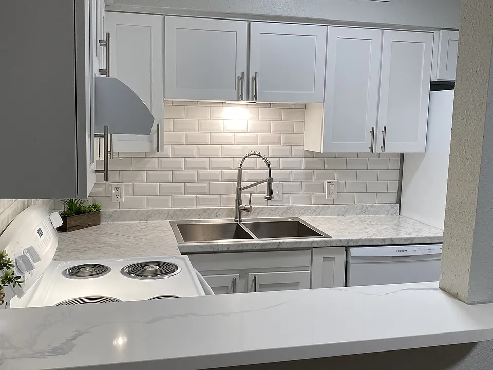 Claridge Apartments