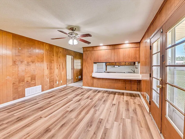 242 Maywood Dr — Photo 11