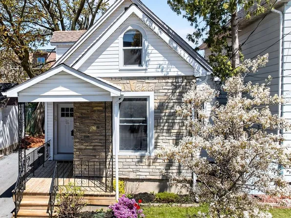 23 Jenkins St, Kingston, ON K7K 1N4