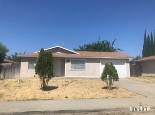 40237 Dianna Rd, Cutler, CA 93615