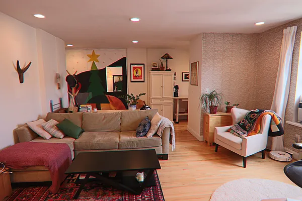 Rented by PMG Real Estate  | media 7