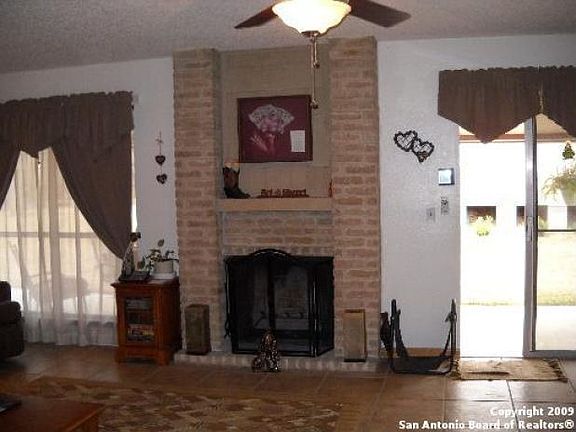 4th image of 16319 Ross Oak St
