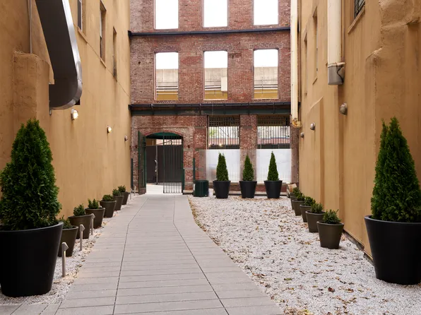 275 Park Avenue 7Q image 10 of 11