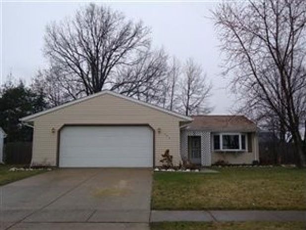 1st image of 648 Carol Ln
