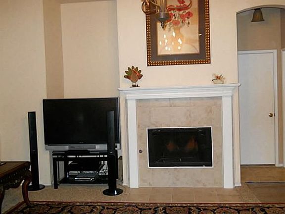 3rd image of 2355 Shorecrest Dr