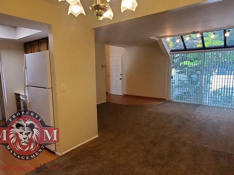 975 E Essex Court Way #4-6950 — Photo 5