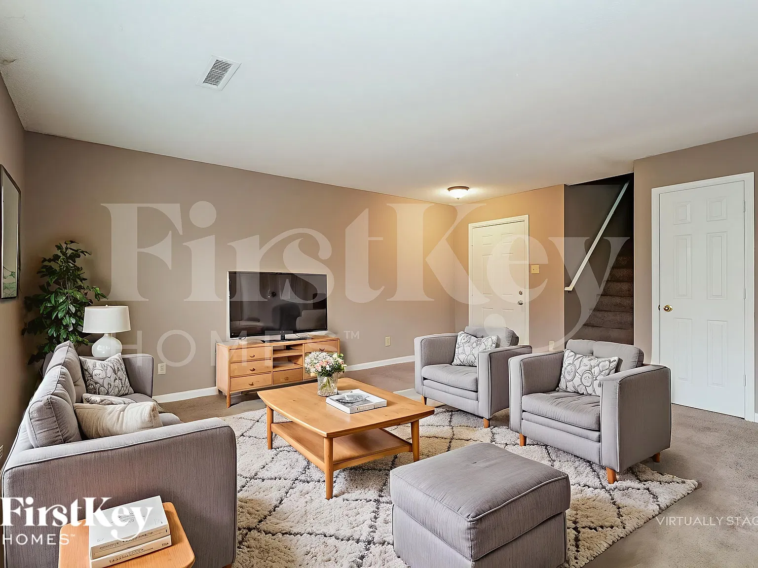 3 bed, 2.5 bath, 1512 sqft, $1,835 — Photo 3